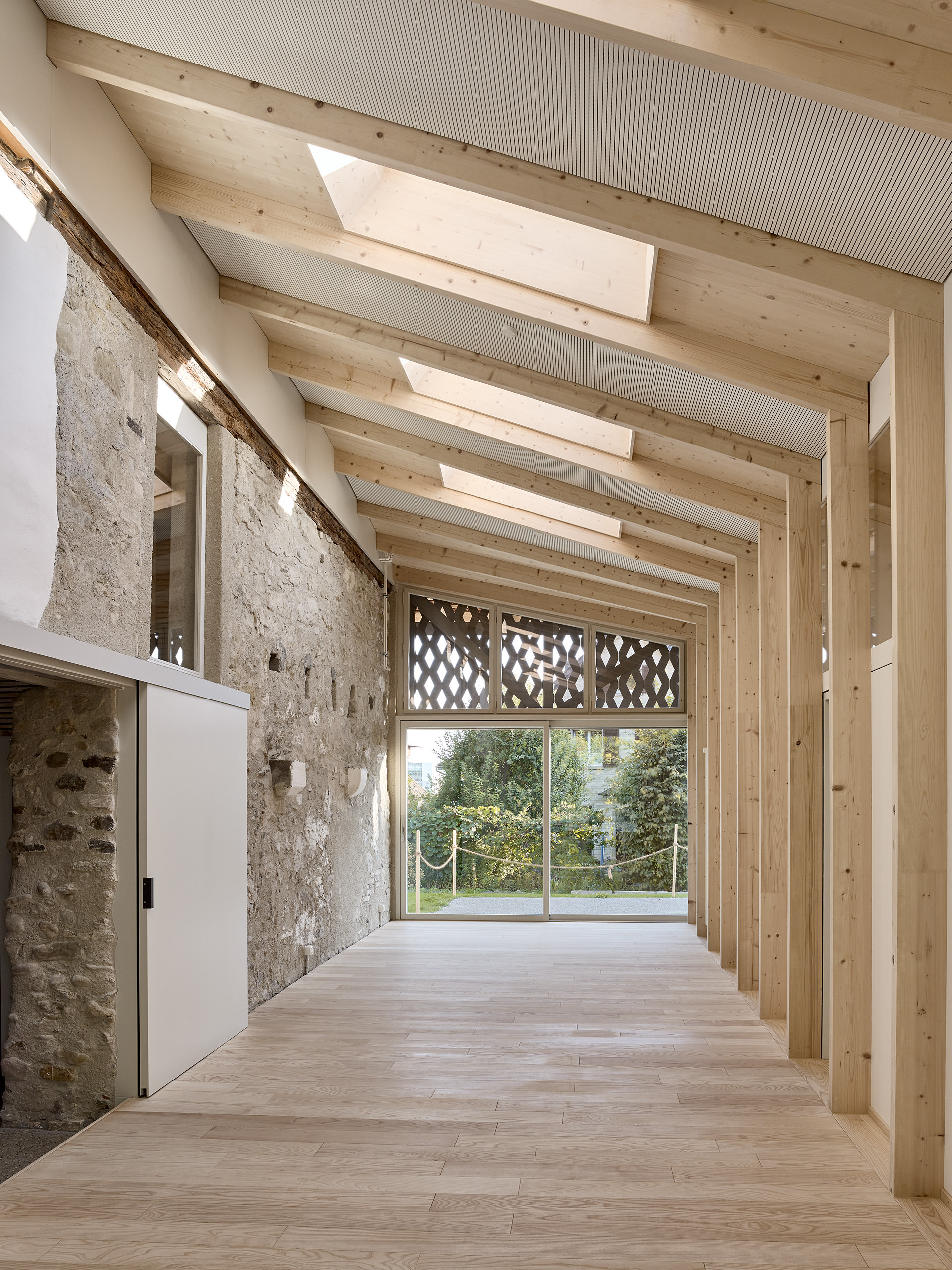 E19715 Alpa 094435 SCREEN